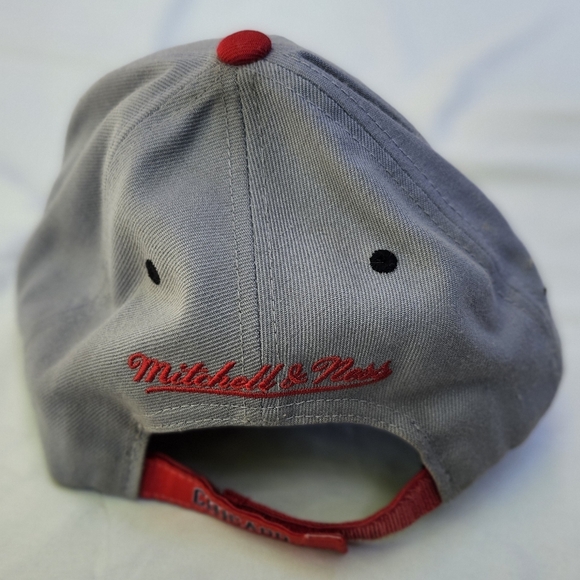 Mitchell & Ness Chicago Bulls Adjustable Hat - One Size Fits Most - Picture 4 of 5